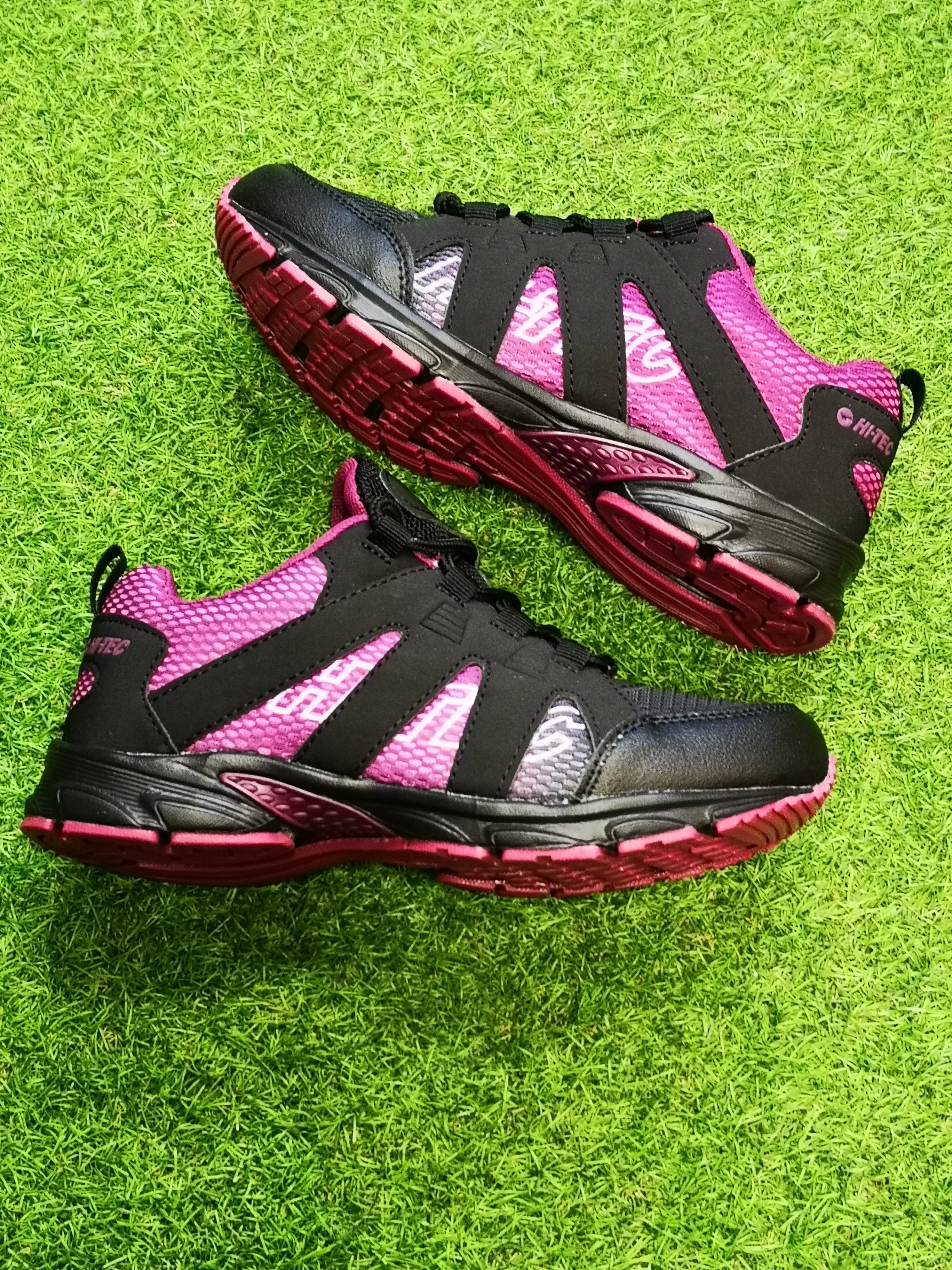 Hi Tec Warrior Trainers Junior boys and girls trainers