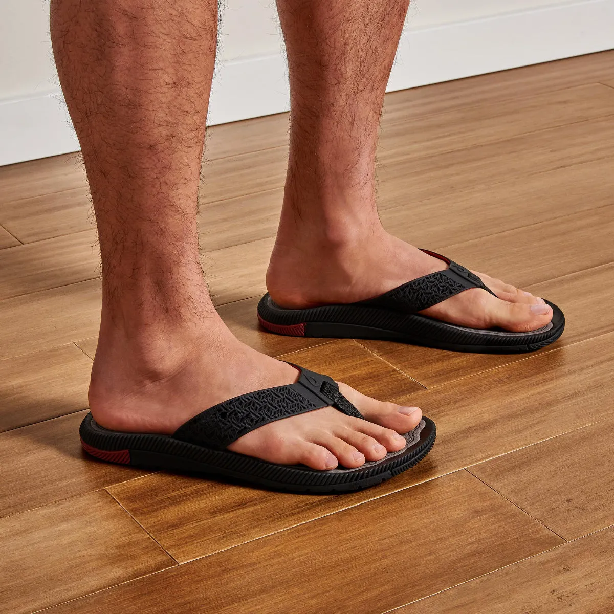 OluKai ‘Awiki Sandals